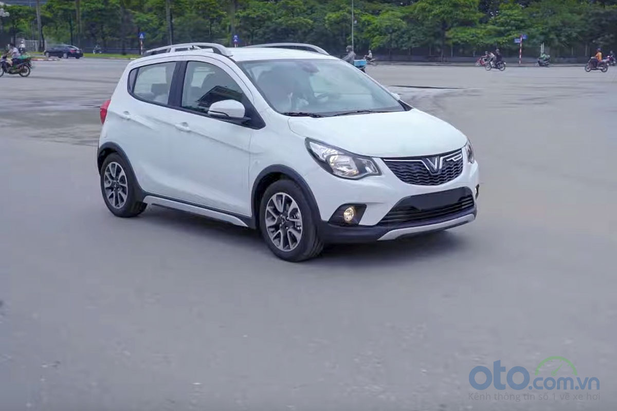 So sanh xe VinFast Fadil 2019 va Suzuki Celerio 2018