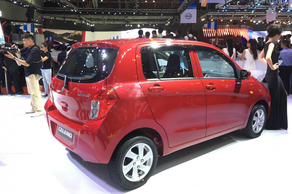 So sánh xe VinFast Fadil 2019 và Suzuki Celerio 2018 về thiết kế đuôi xe - Ảnh 5.