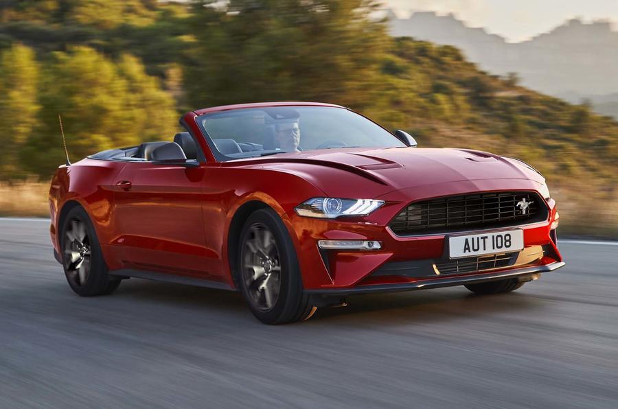 Ford Mustang ra mắt phiên bản đặc biệt đánh dấu 55 tuổi.