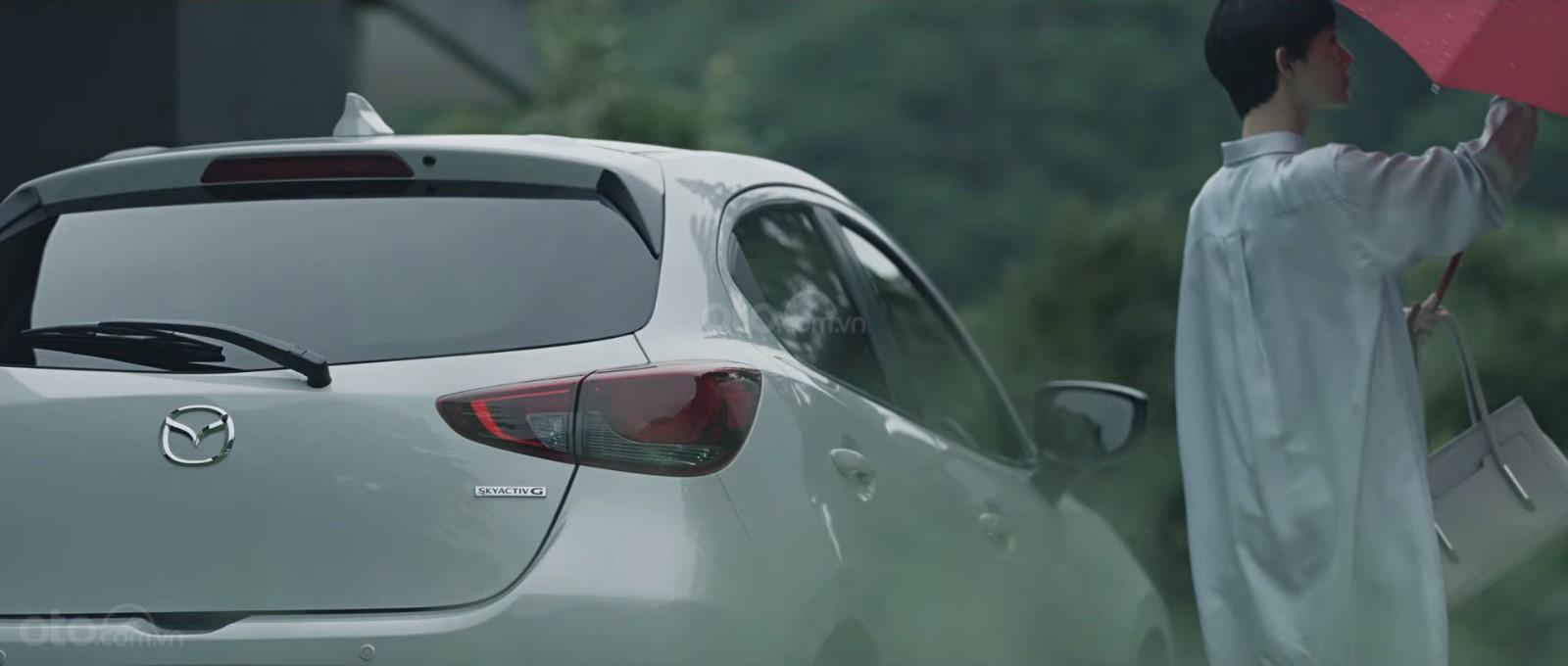 Lộ video Mazda 2 nâng cấp, cải tiến đáng kể ngoại hình a2