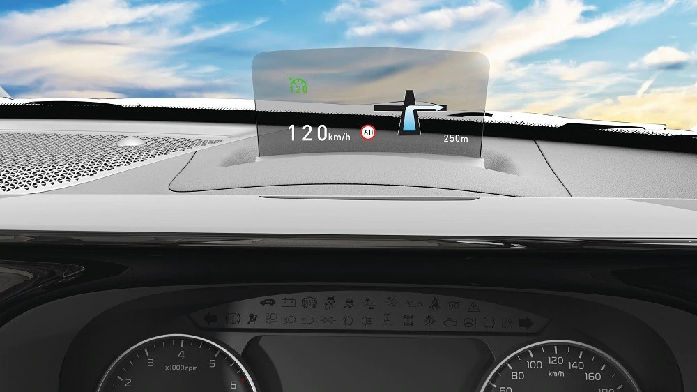 Đánh giá xe Kia Seltos 2020 - màn hiển thị HUD