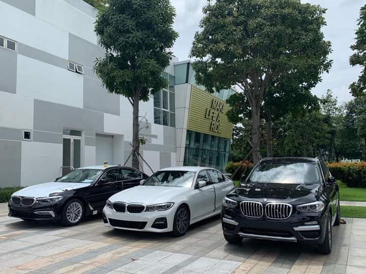 BMW 3-Series 2019 xuất hiện tại đại lý, khách sẵn sàng đặt thêm gói độ hàng trăm triệu a1