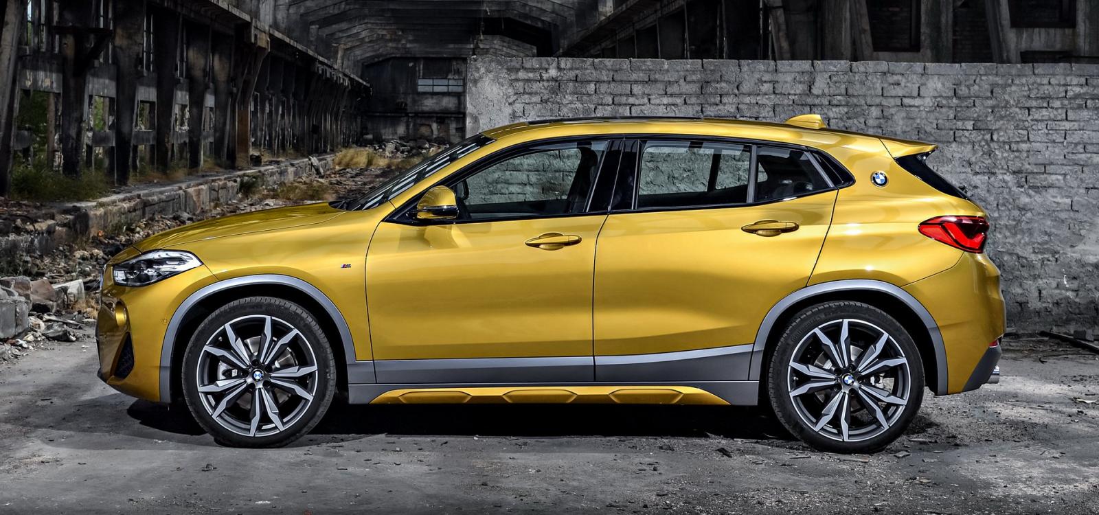 So sánh Audi Q3 Sportback và BMW X2 2019.