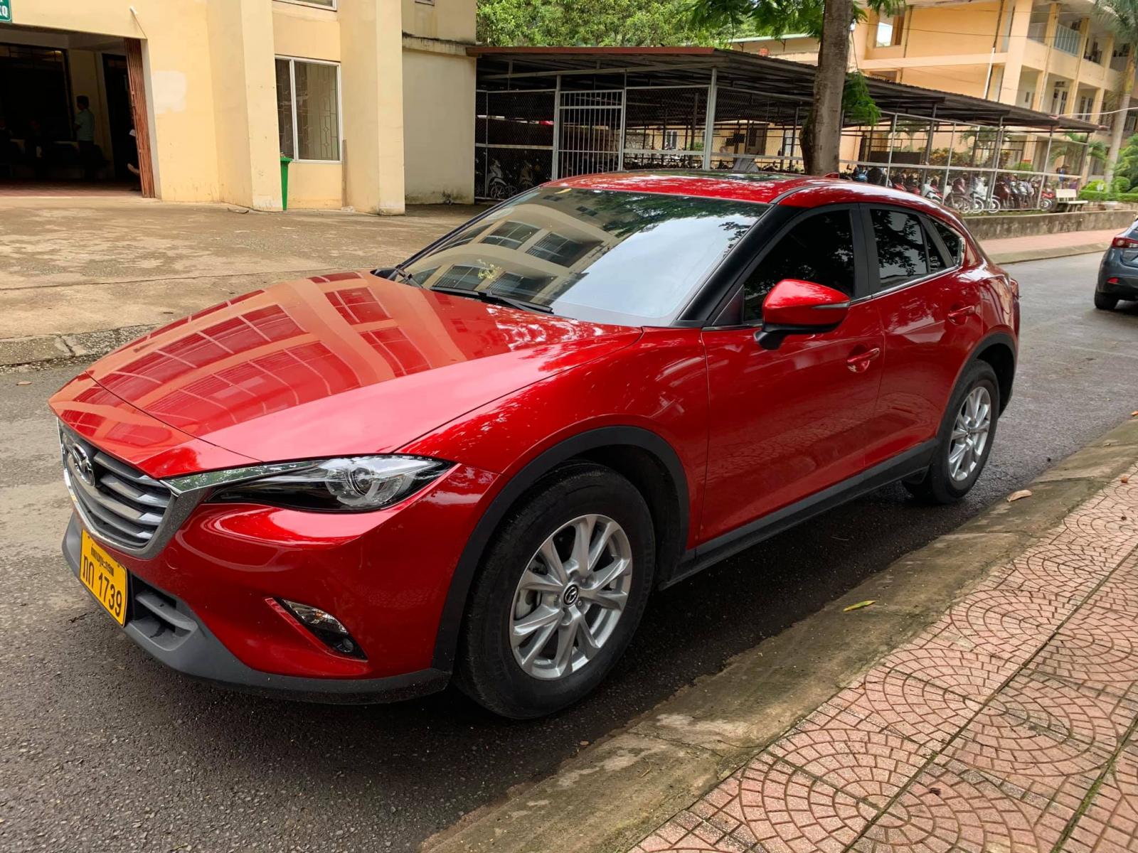 Chiếc Mazda CX-4 2019 biển Lào lăn bánh tại Việt Nam có gì đặc biệt? a2