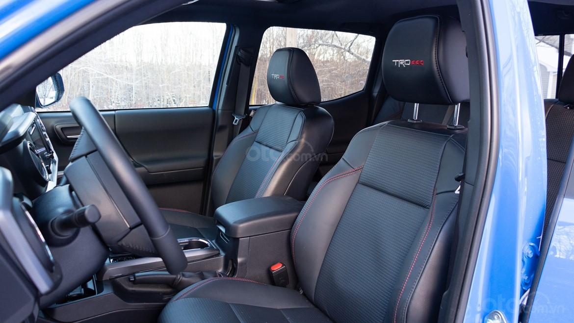 Đánh giá xe Toyota Tacoma TRD Pro 2019 về ghế ngồi - Điểm hạn chế dễ nhận thấy