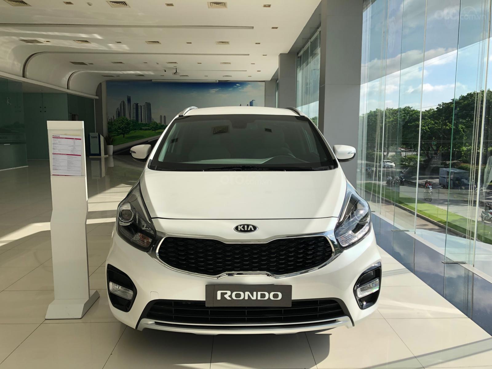 Thaco bổ sung Kia Rondo 2019 mới giá gần 600 triệu đồng a1