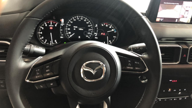 Thiết kế vô lăng trên xe Mazda CX-5 2019 1