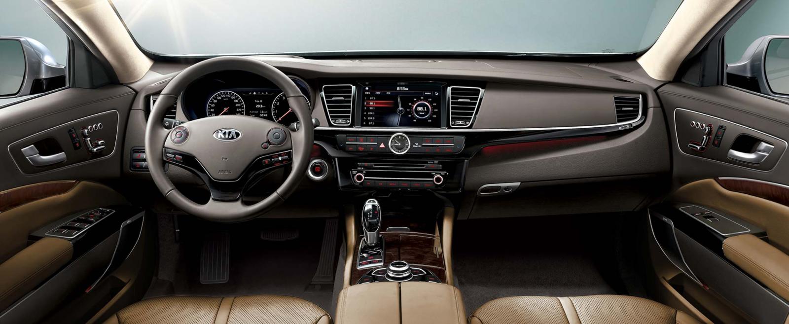Kia Quoris bất ngờ giảm 40 triệu đồng tại Việt Nam a3