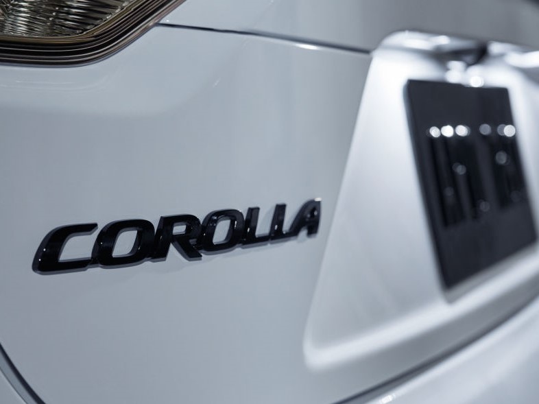 Toyota Corolla Nightshade Edition 2020 sử dụng Nhiều chi tiết ngoại thất màu tối