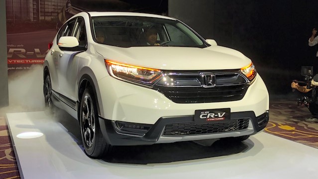 So sánh xe Subaru Forester 2019 và Honda CR-V 2019: Thiết kế đầu xe 2 So sánh xe Subaru Forester 2019 và Honda CR-V 2019: Thiết kế đầu xe A2