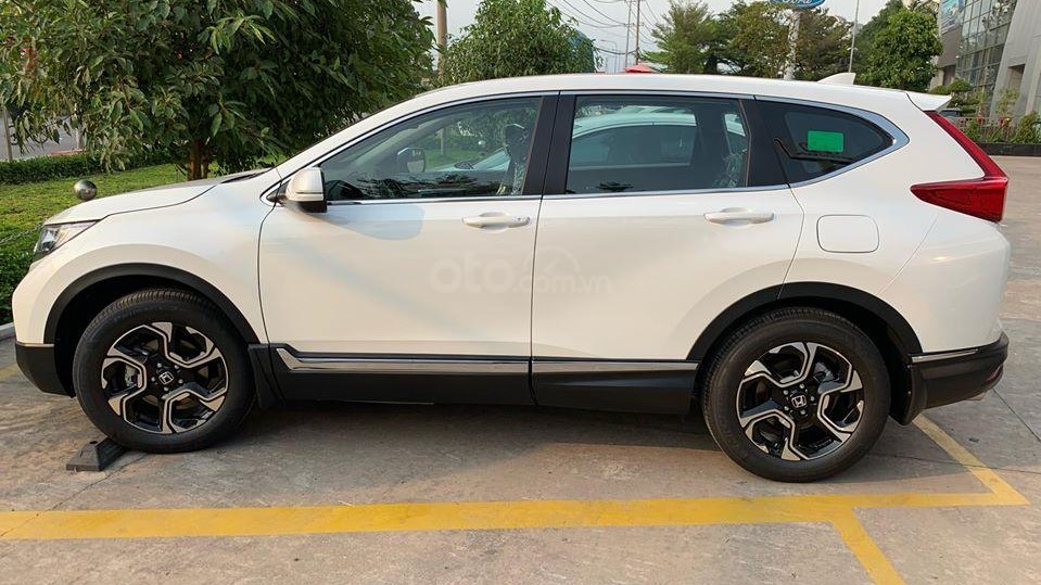 So sánh xe Subaru Forester 2019 và Honda CR-V 2019: Thiết kế thân xe CR-V So sánh xe Subaru Forester 2019 và Honda CR-V 2019: Thiết kế thân xe CR-V a2