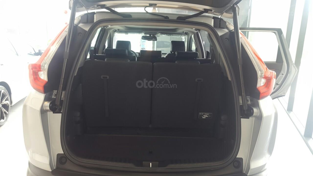 So sánh xe Subaru Forester 2019 và Honda CR-V 2019: Khoang hành lý của CR-V So sánh xe Subaru Forester 2019 và Honda CR-V 2019: Khoang hành lý của CR-V