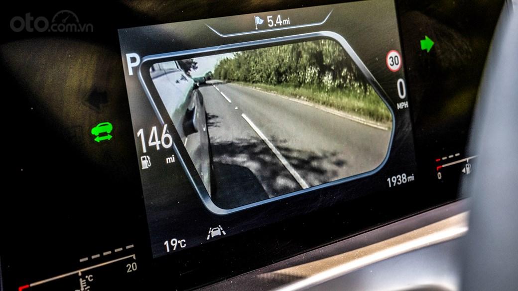 Công nghệ giám sát điểm mù tiên tiến của Hyundai NEXO