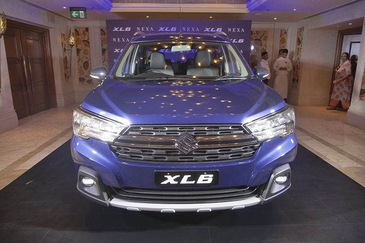 Suzuki XL6 - MPV giá chỉ 317 triệu đồng tại Ấn Độ - Ảnh A2