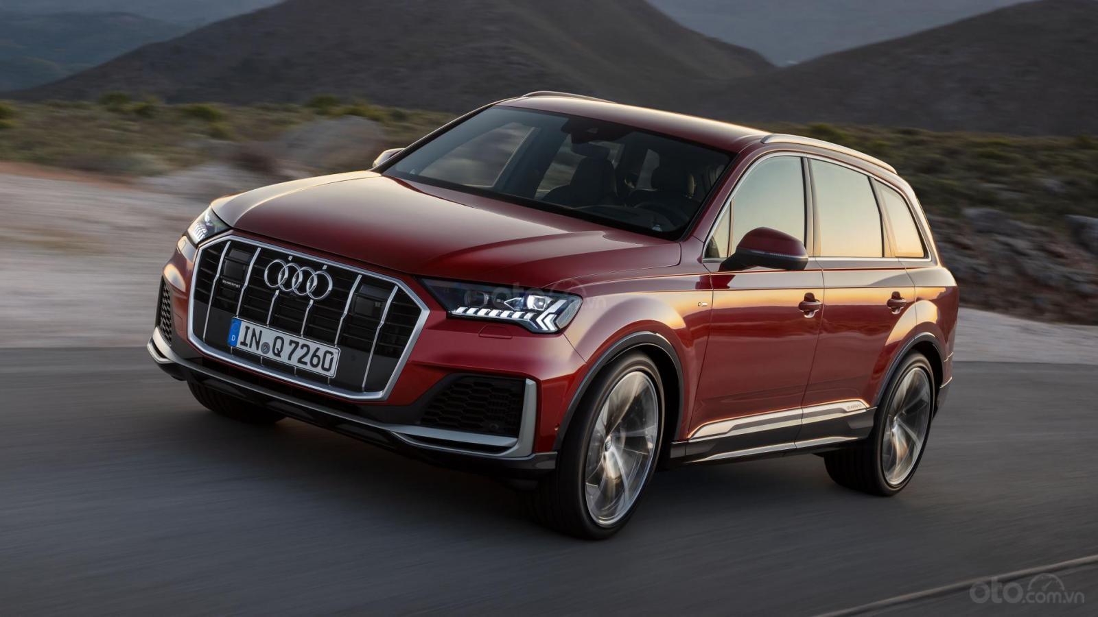 Audi Q7 2020 đang chạy