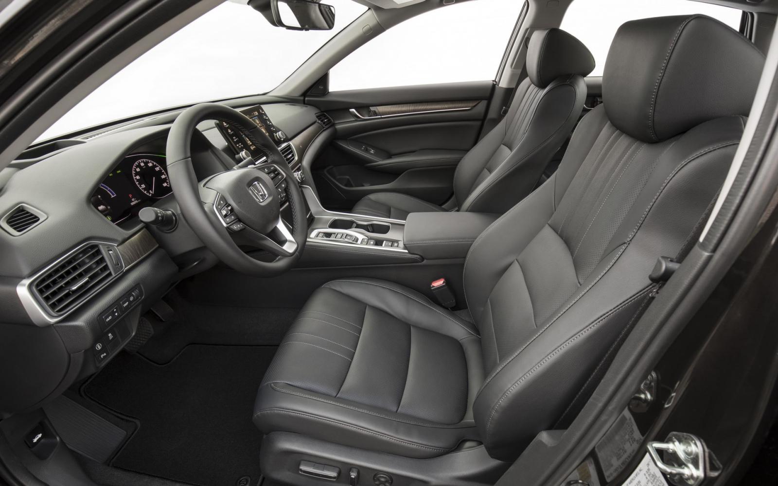 So sánh xe Honda Accord 2019 và đời cũ qua ảnh a22