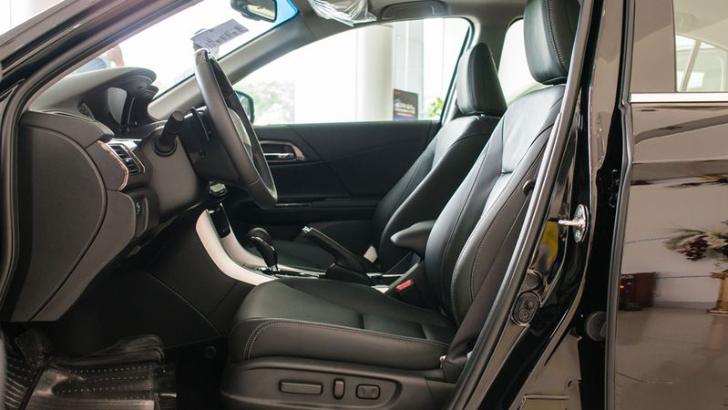 So sánh xe Honda Accord 2019 và đời cũ qua ảnh a23
