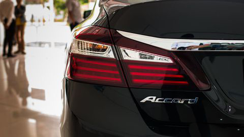 So sánh xe Honda Accord 2019 và đời cũ qua ảnh a19