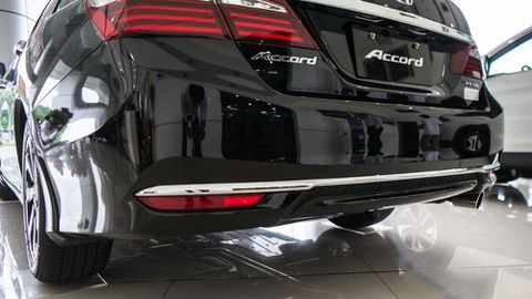 So sánh xe Honda Accord 2019 và đời cũ qua ảnh a16