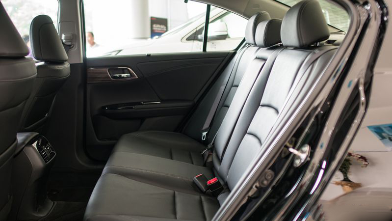 So sánh xe Honda Accord 2019 và đời cũ qua ảnh a25