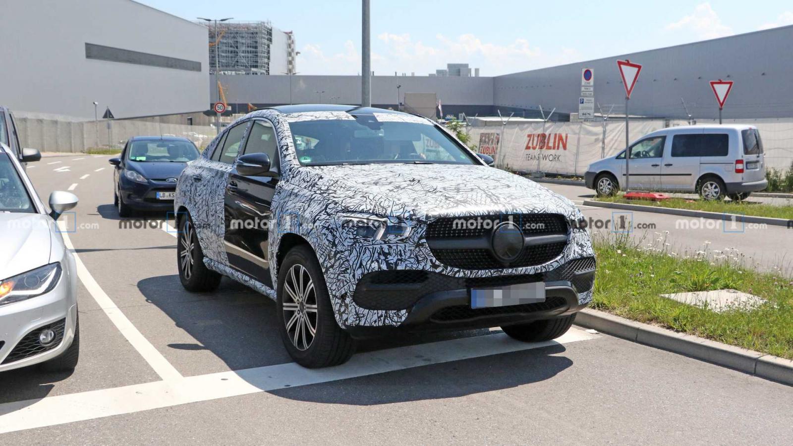 Mercedes-Benz GLE Coupe 2020 chạy thử trên đường phố Đức