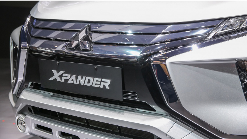 So sánh xe Mitsubishi Xpander 2019 và Suzuki Ertiga 2019: Lưới tản nhiệt xe Xpander 1