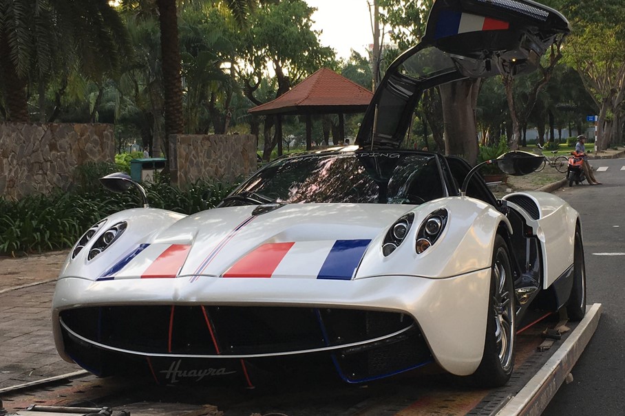 Pagani Huayra của Minh Nhựa là một trong 100 chiếc sản xuất giới hạn trên thế giới.