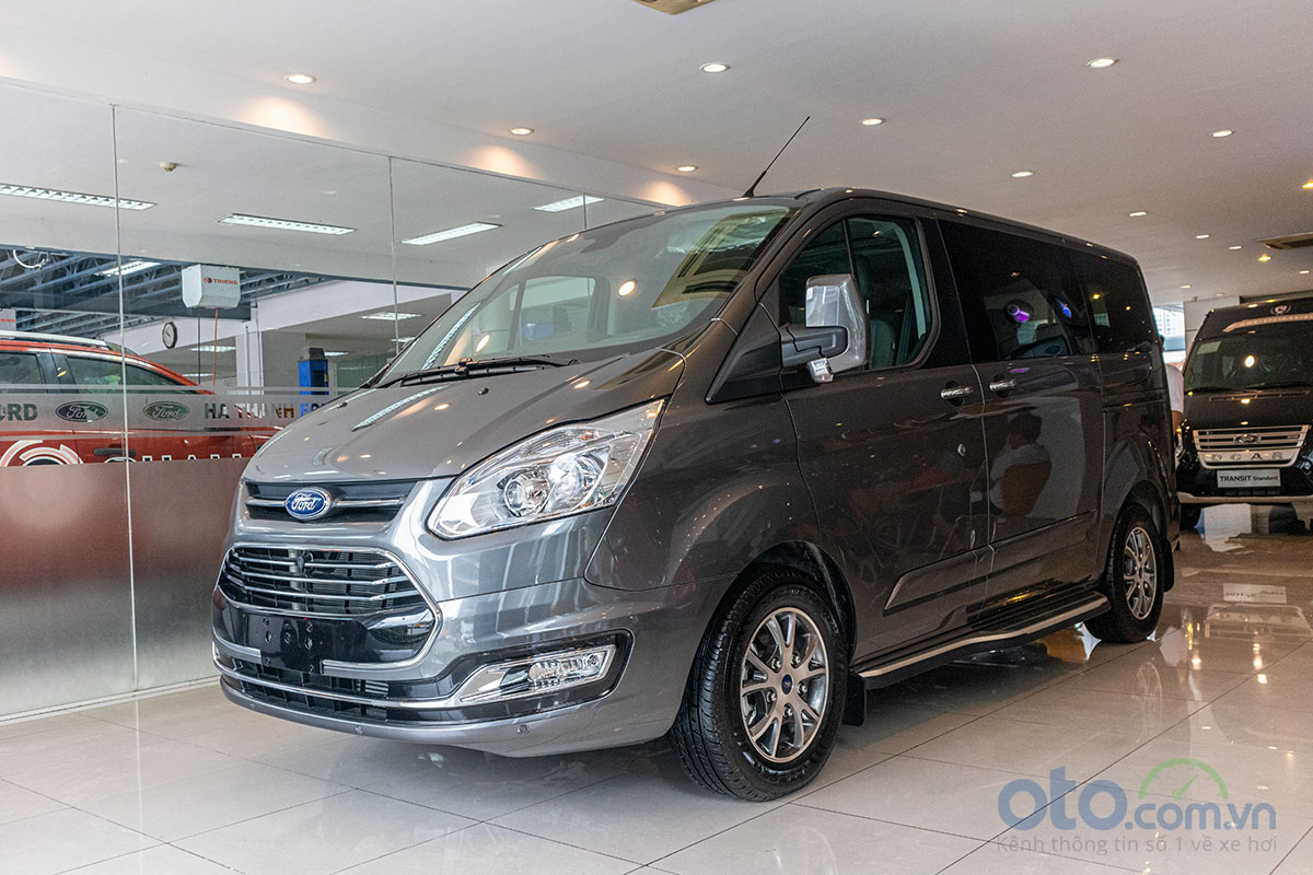 Ford Tourneo đã có mặt tại đại lý.