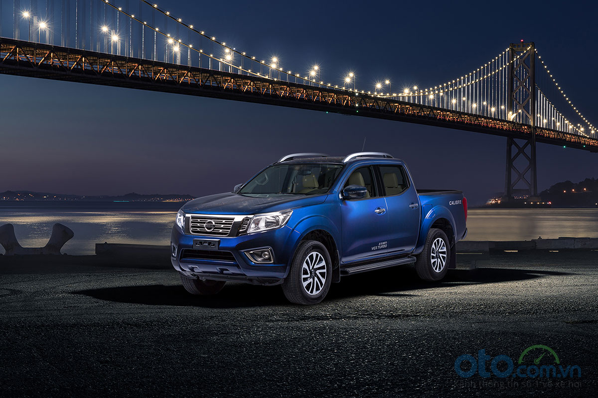 Mẫu xe mới Nissan Navara EL A-IVI là mô hình dẫn động 1 cầu với 2 tuỳ chọn gồm tiêu chuẩn và cao cấp Premium Z.