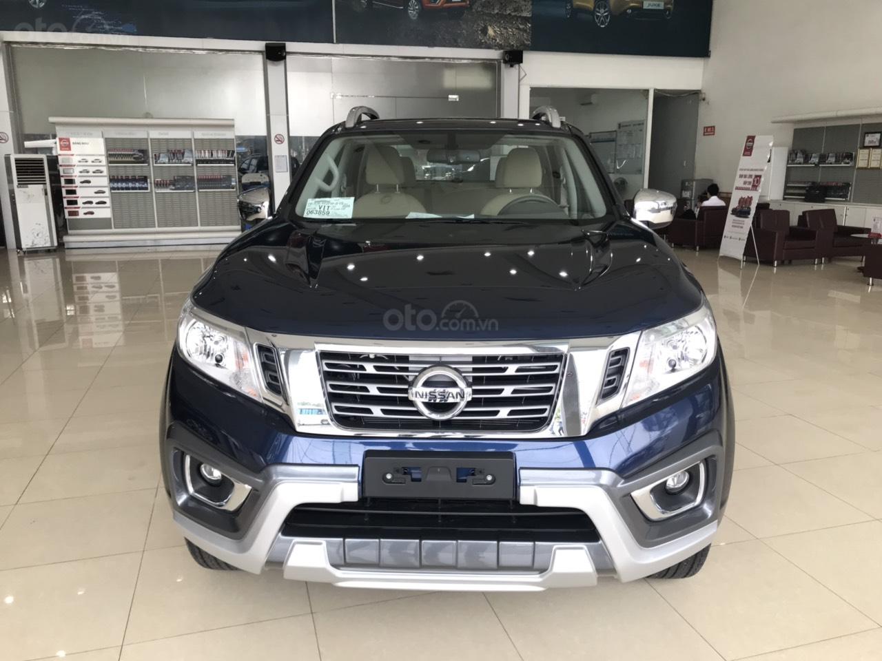 Bán tải Nissan Navara EL A-IVI 2019 vừa ra mắt có giá lăn bánh bao nhiêu? 2 Bán tải Nissan Navara EL A-IVI 2019 vừa ra mắt có giá lăn bánh bao nhiêu? a2