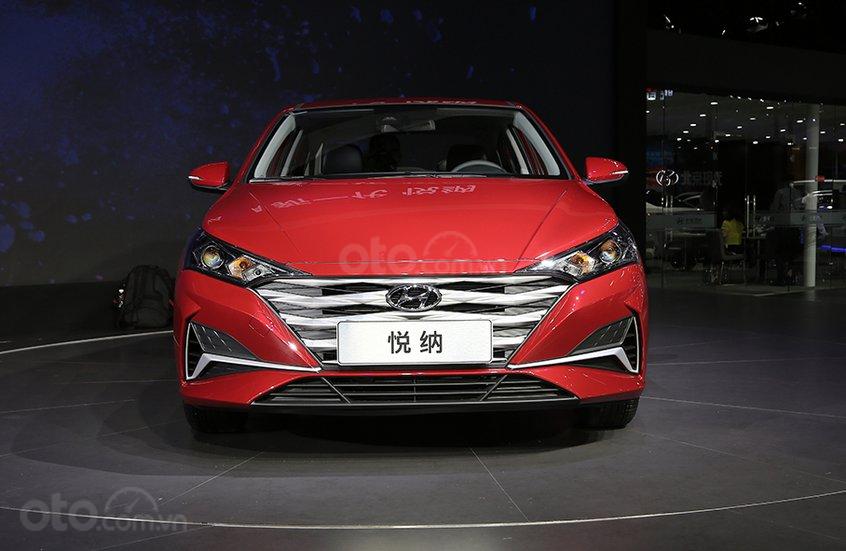 Chính diện đầu xe Hyundai Accent 2020 nâng cấp mới.
