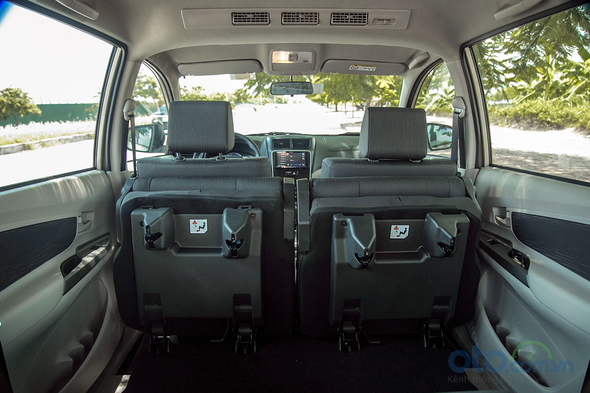 Đánh giá xe Toyota Avanza 2019 1.5 AT: Hàng ghế thứ 2 được gập lật về phía trước Đánh giá xe Toyota Avanza 2019 1.5 AT: Hàng ghế thứ 2 được gập lật về phía trước.