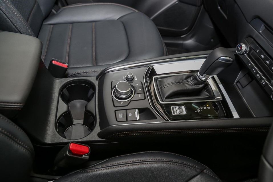 Nội thất bọc da của Mazda CX-5 2.5L Turbo AWD.