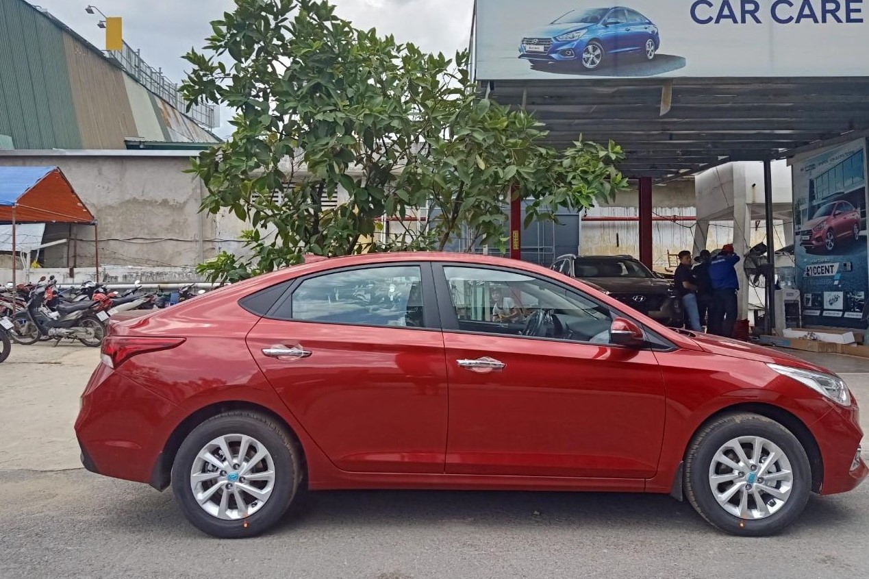 So sánh xe Hyundai Accent 2019 và Suzuki Ciaz 2019 về thiết kế thân xe 1