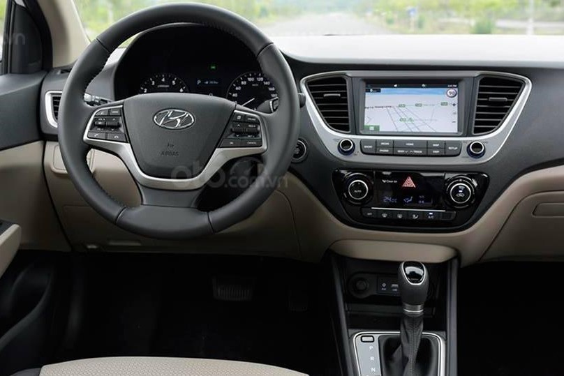 So sánh xe Hyundai Accent 2019 và Suzuki Ciaz 2019 về thiết kế bảng táp lô a1