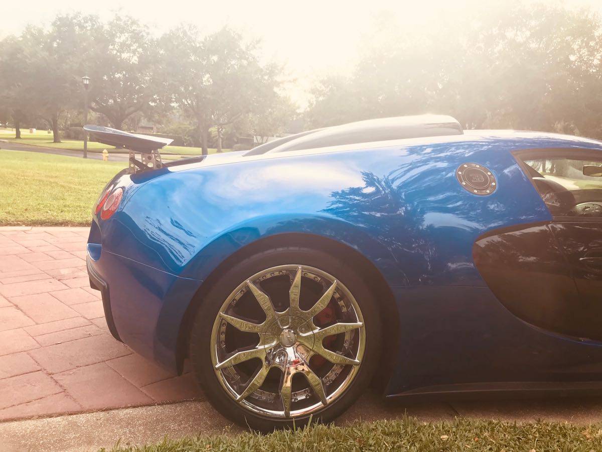 Bản "Poto Copy" Bugatti Veyron 2012 chốt giá bán lại 2,9 tỷ khiến người Việt tò mò a7