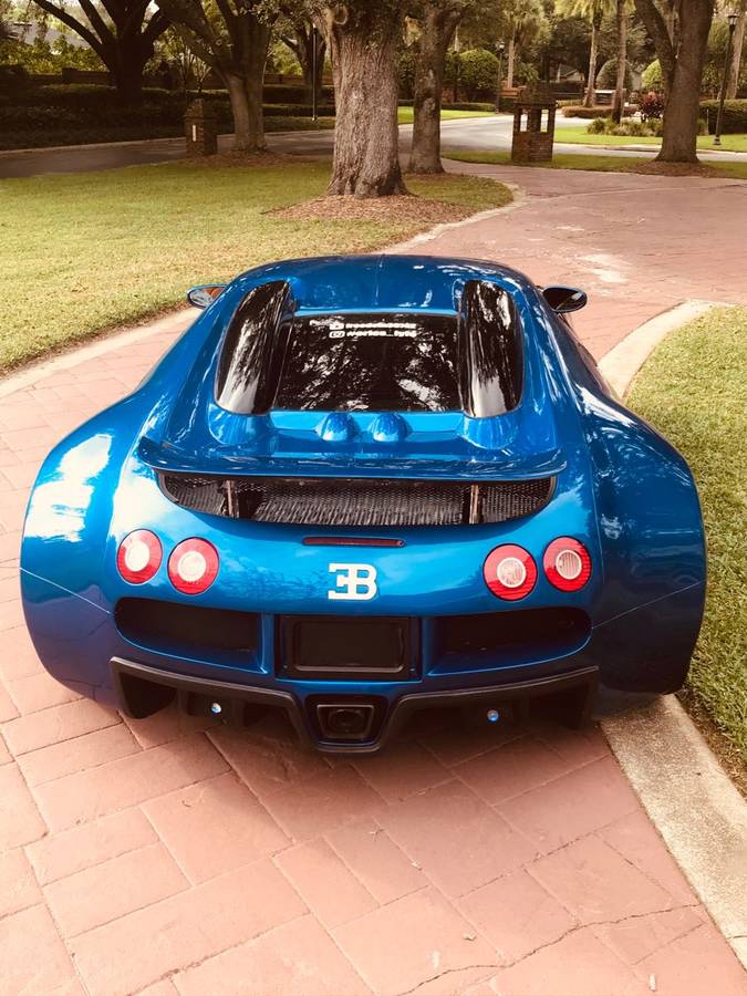 Bản "Poto Copy" Bugatti Veyron 2012 chốt giá bán lại 2,9 tỷ khiến người Việt tò mò a8
