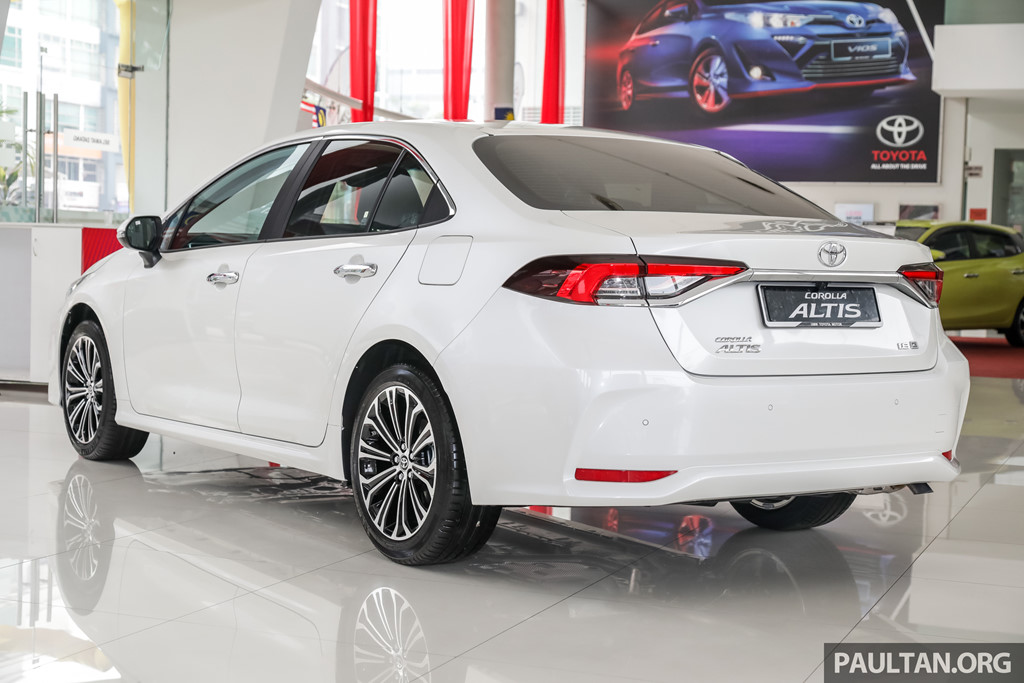 Chi tiết Toyota Corolla Altis 2020 bản 1.8G sắp mở bán tại Việt Nam a3