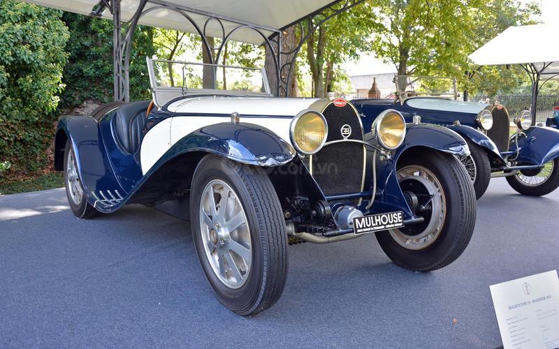 Bugatti Type 55 mui trần (năm 1932) Bugatti Type 55 mui trần (năm 1932).