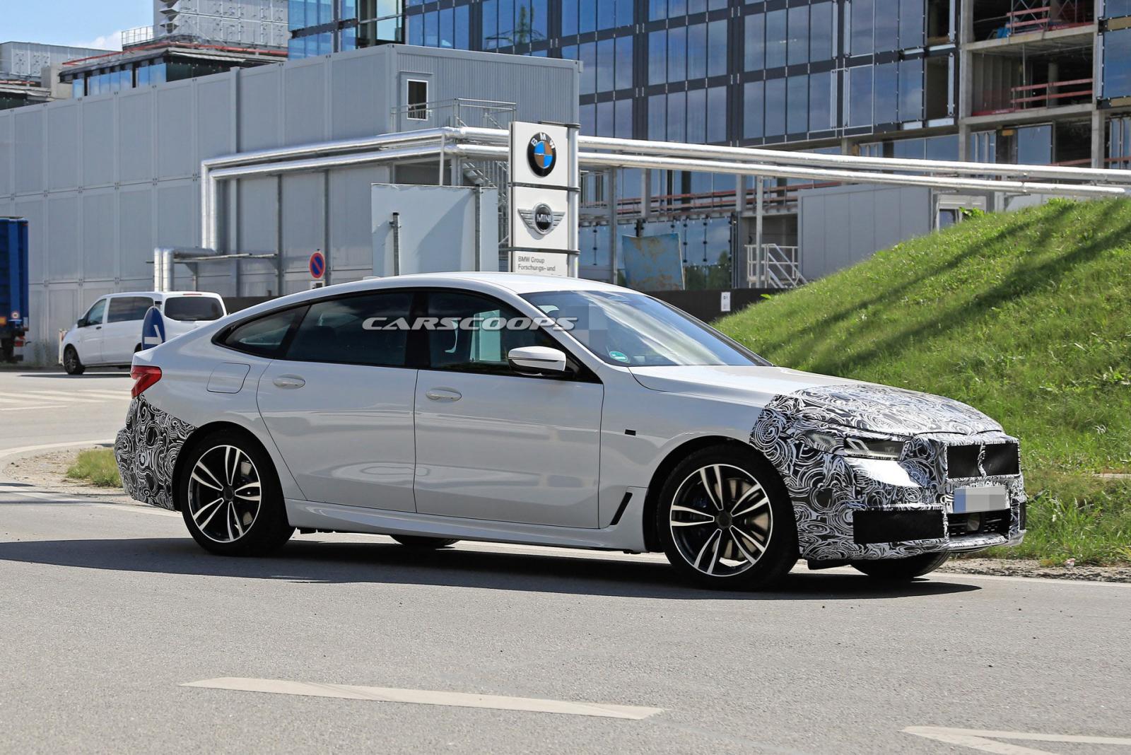 BMW 6-Series GT 2021 ngụy trang chạy thử trên đường.
