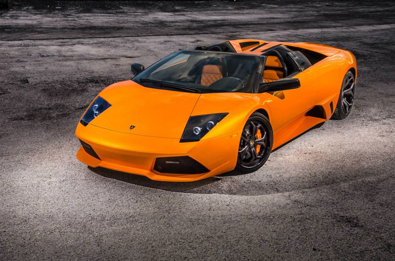 Chiếc Lamborghini Murcielago LP 640 màu cam nổi bật của Jason Statham.