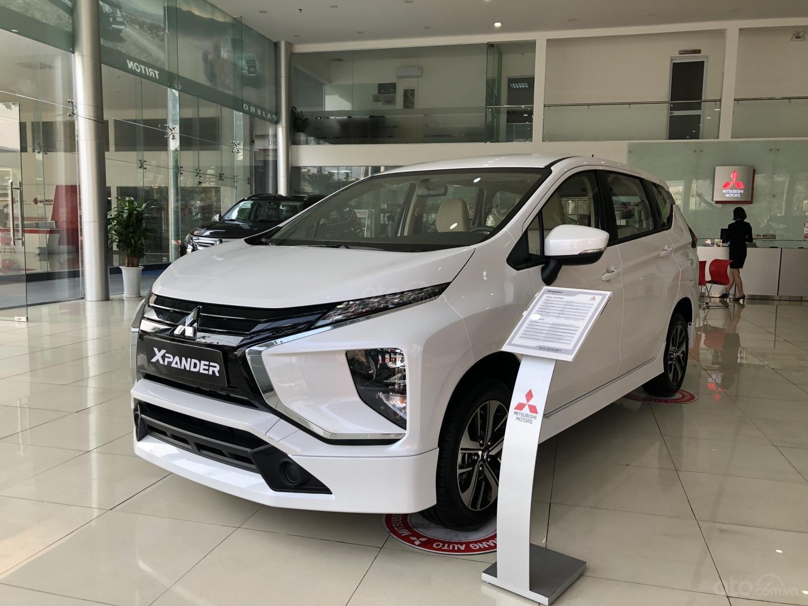 Toyota Rush "lạc trôi" sau 1 năm đấu Mitsubishi Xpander tại Việt Nam a4