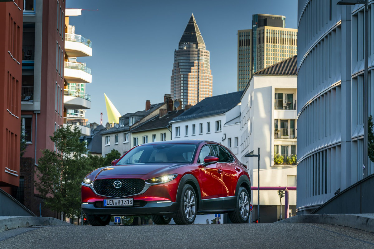 Mazda CX-30 2020 màu xanh