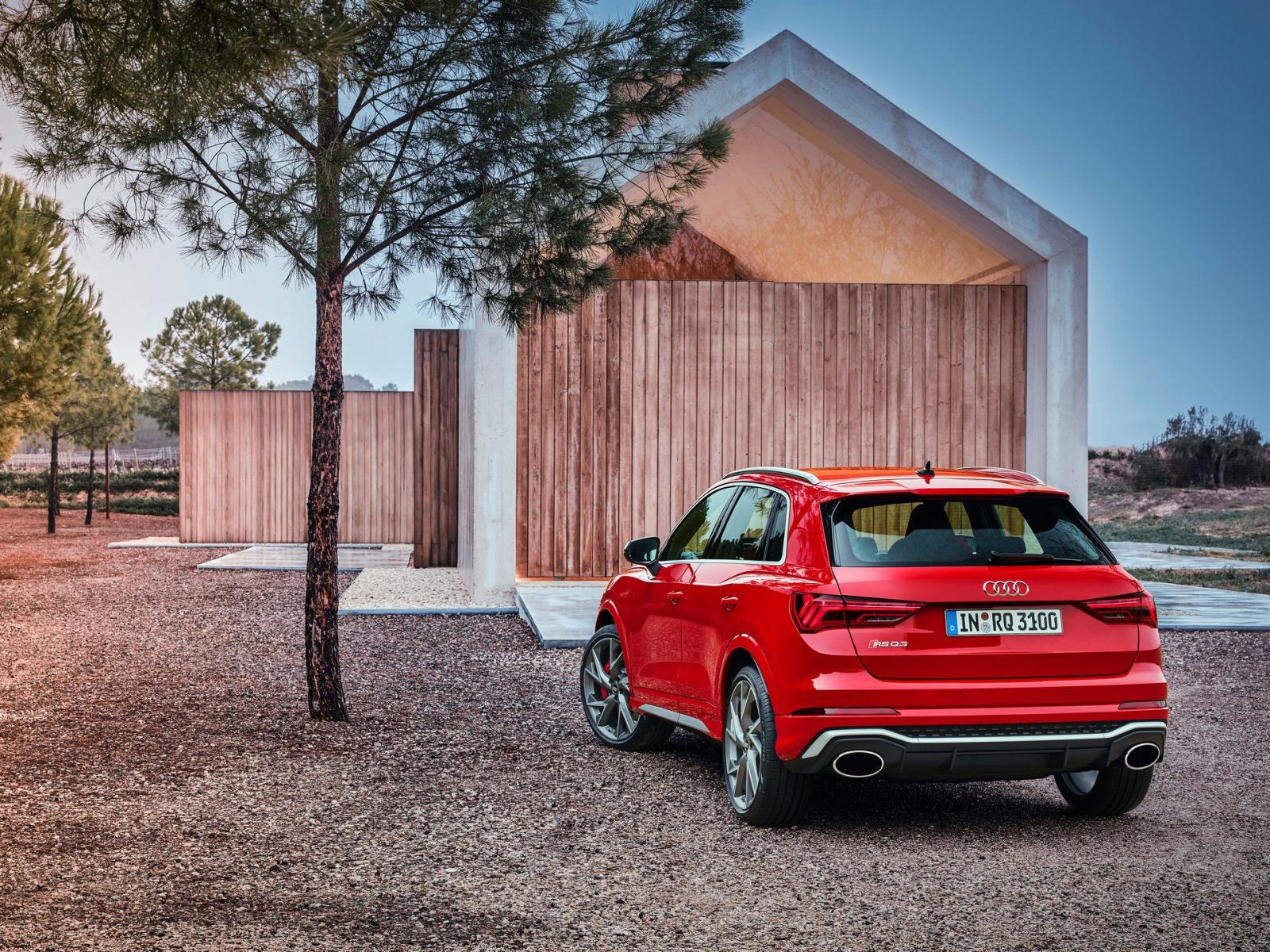 Audi RS Q3 và RS Q3 Sportback ra mắt.