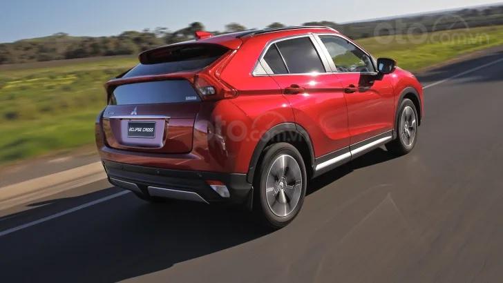Mitsubishi Eclipse Cross 2020 có giá nhỉnh hơn đời trước