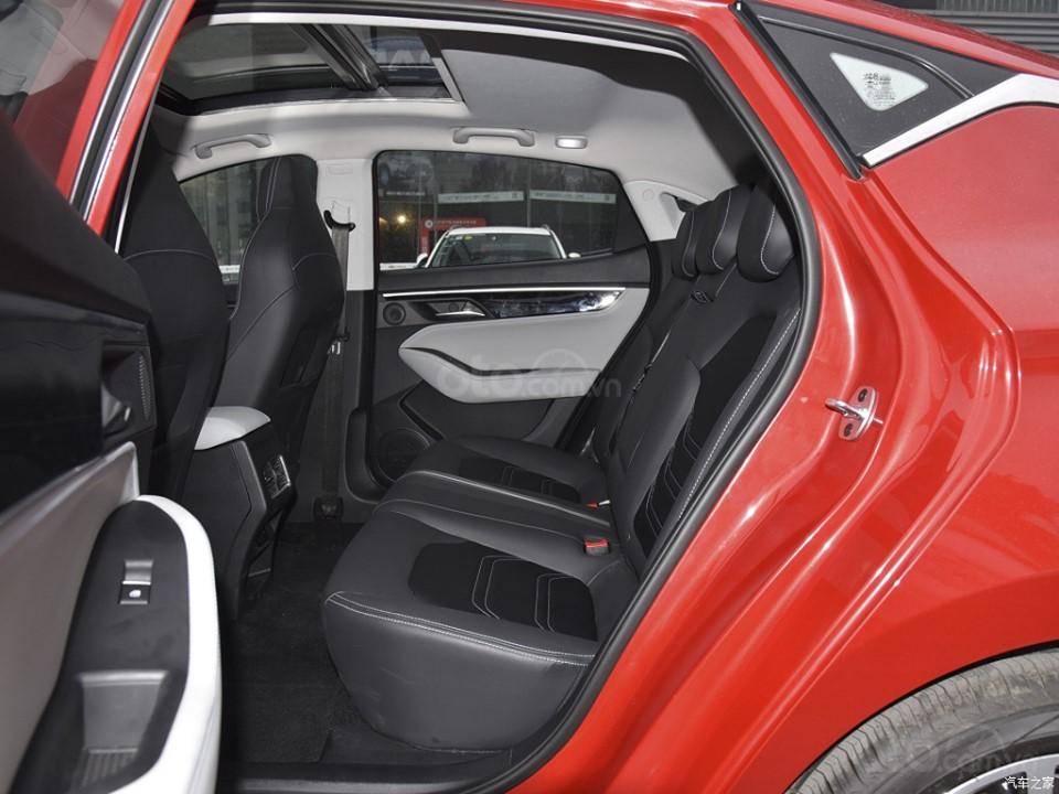 Xe Volkswagen Trung Quốc JAC Refine A5