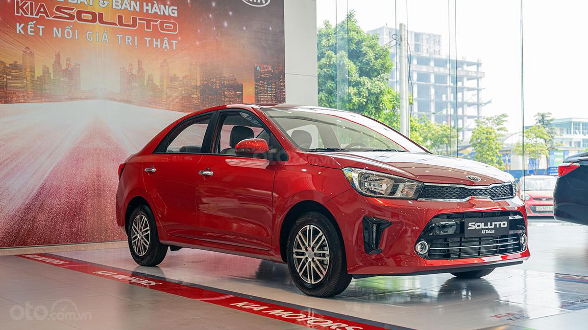 So sánh xe Kia Soluto 2019 với Honda City 2019: a1