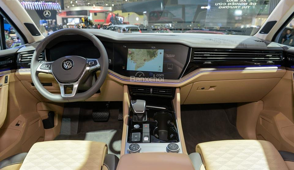 Volkswagen Touareg 2020 sắp mở bán tại Việt Nam, đại lý nhận đặt cọc từ 2,899 tỷ đồng - Ảnh 2 Volkswagen Touareg 2020 sắp mở bán tại Việt Nam, đại lý nhận đặt cọc từ 2,899 tỷ đồng - Ảnh 2.