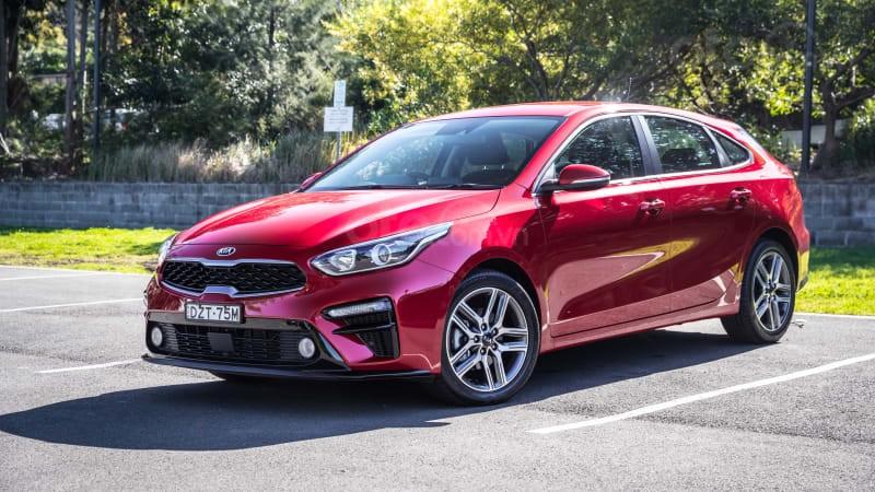 Kia Morning 2020 và Cerato 2020 bổ sung biến thể và hộp số sàn