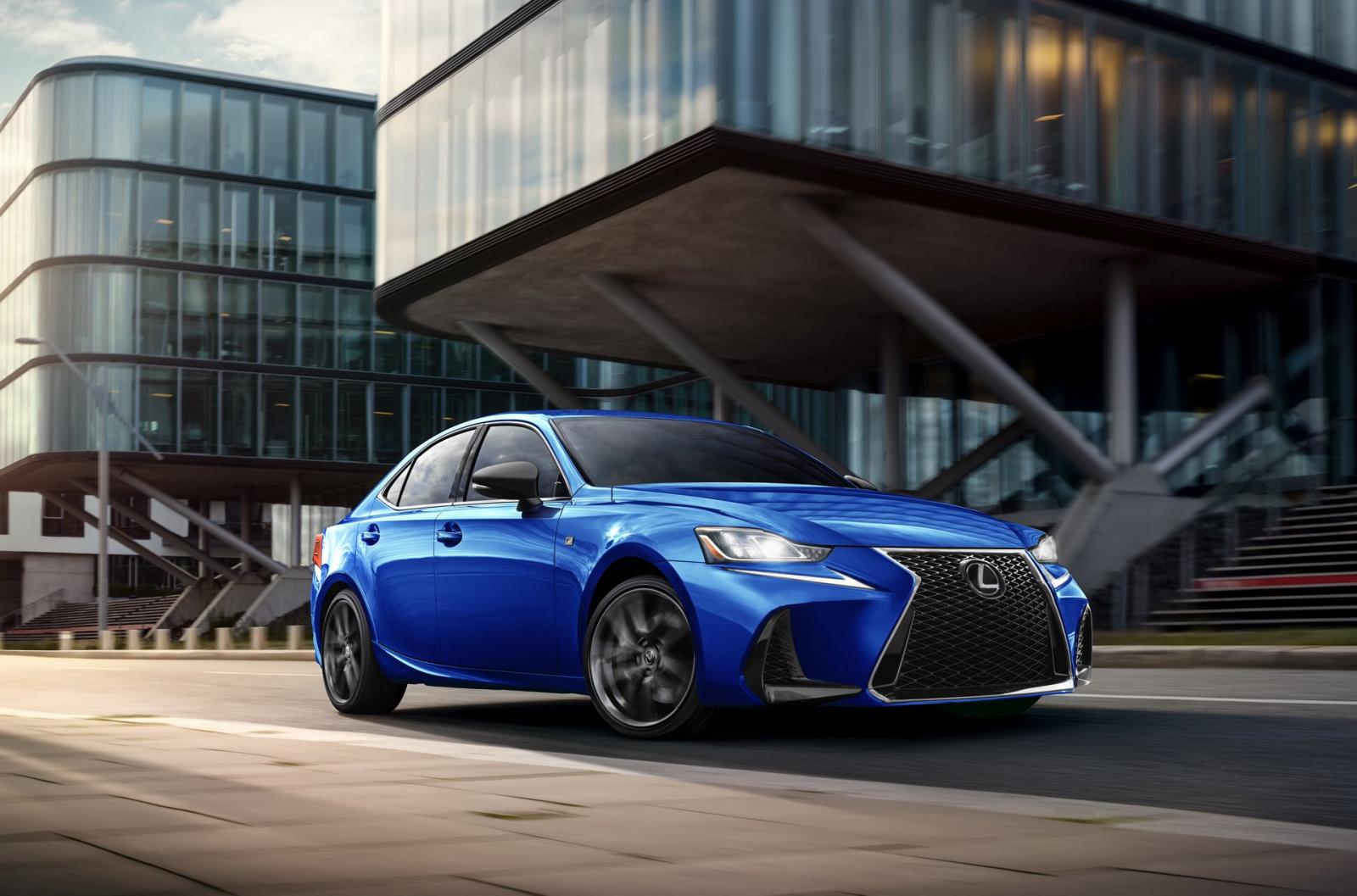 Lexus IS F Sport 2020 Blackline Special Edition chỉ sản xuất giới hạn 900 chiếc.